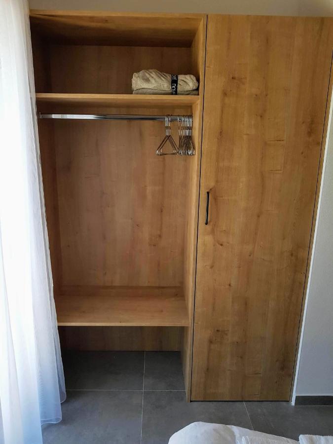 Apartmany Jura โนวาเปซ ภายนอก รูปภาพ