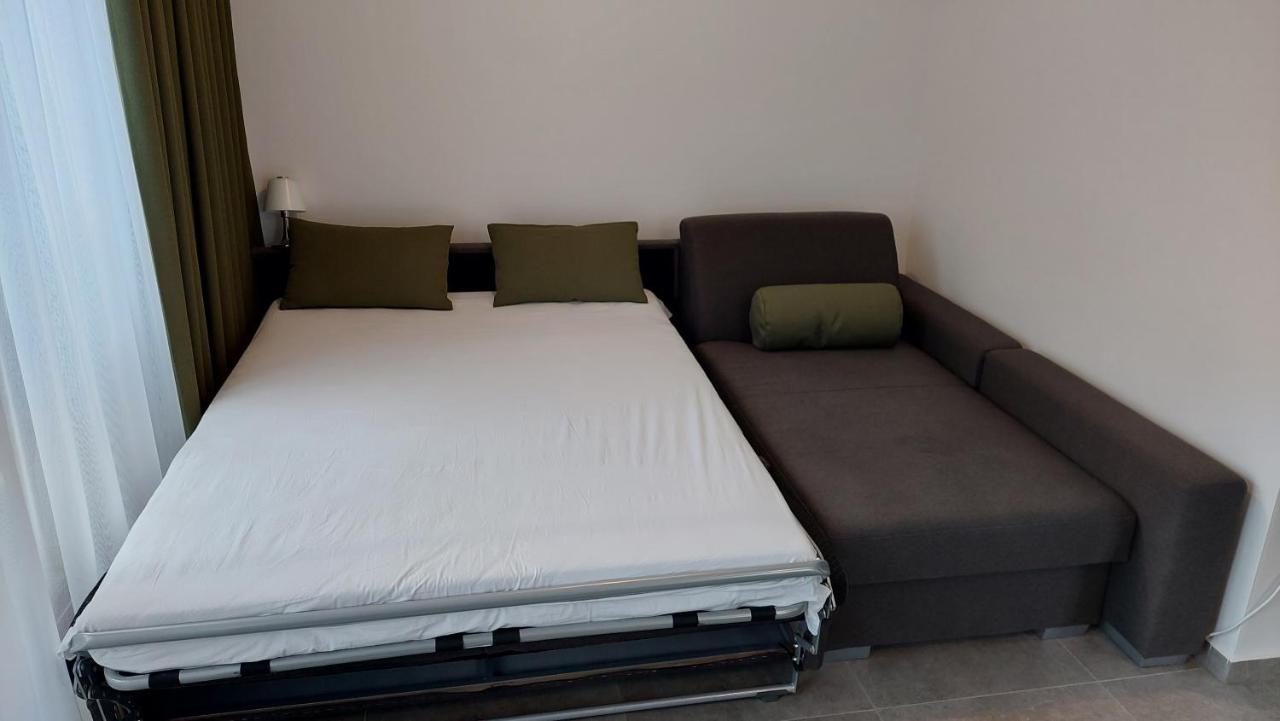 Apartmany Jura โนวาเปซ ภายนอก รูปภาพ