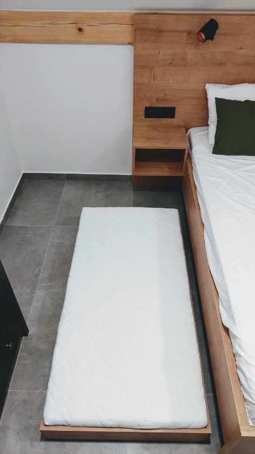 Apartmany Jura โนวาเปซ ภายนอก รูปภาพ